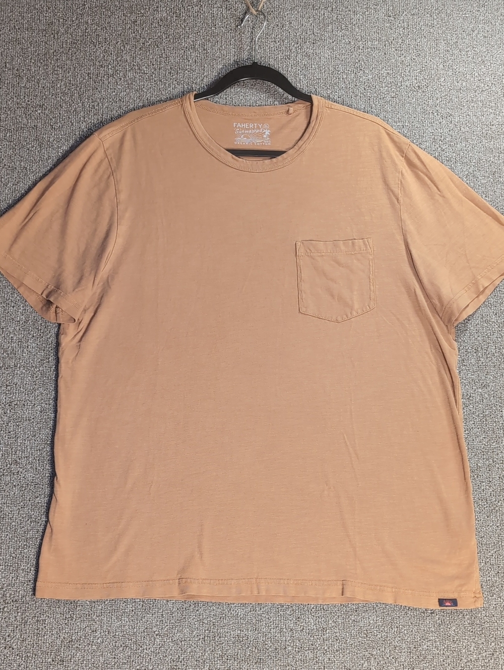 Faherty Sunwashed Pocket Tee Size XL in Bronze Tan 100% Organic Cotton